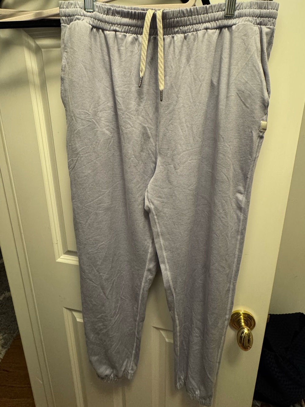 Women’s periwinkle Vuori joggers